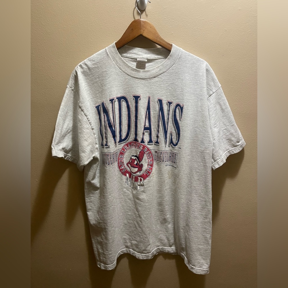 Vintage Competitor Cleveland Indians tshirt..XL..22x30..flaws shown
